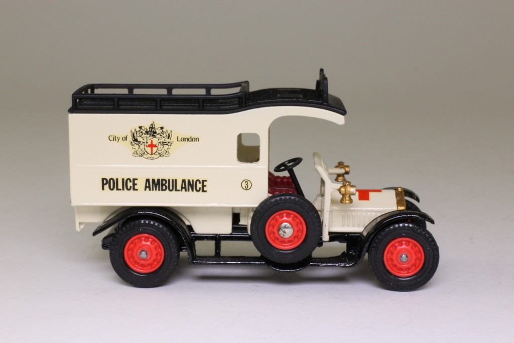 AC73; City of London, Police Ambulance 2nd; 1918 Crossley Lorry